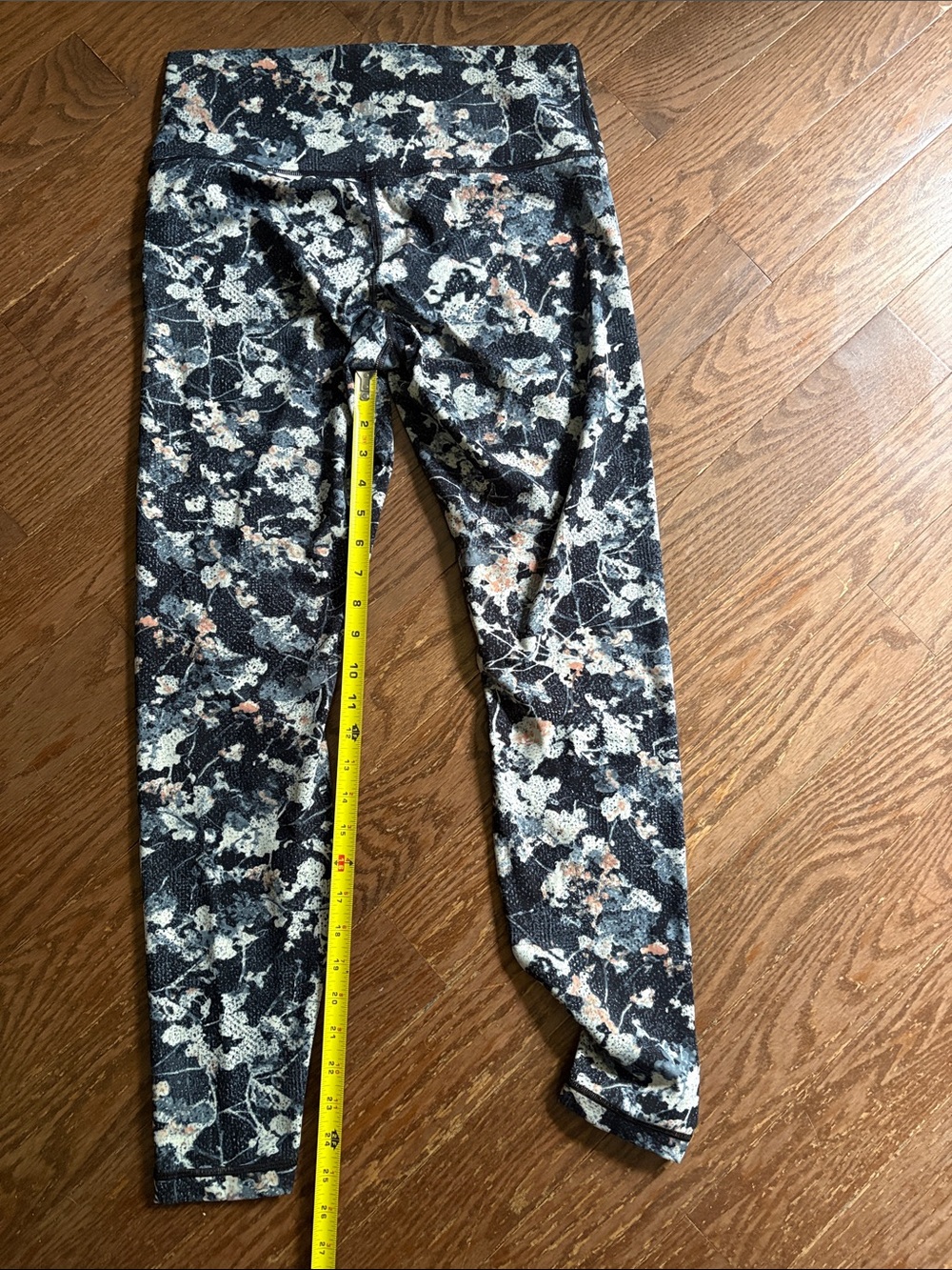 lululemon athletica Black Floral Print High-Rise Leggings - Picture 3 of 4